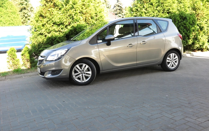Opel Meriva cena 29900 przebieg: 160000, rok produkcji 2015 z Goleniów małe 562